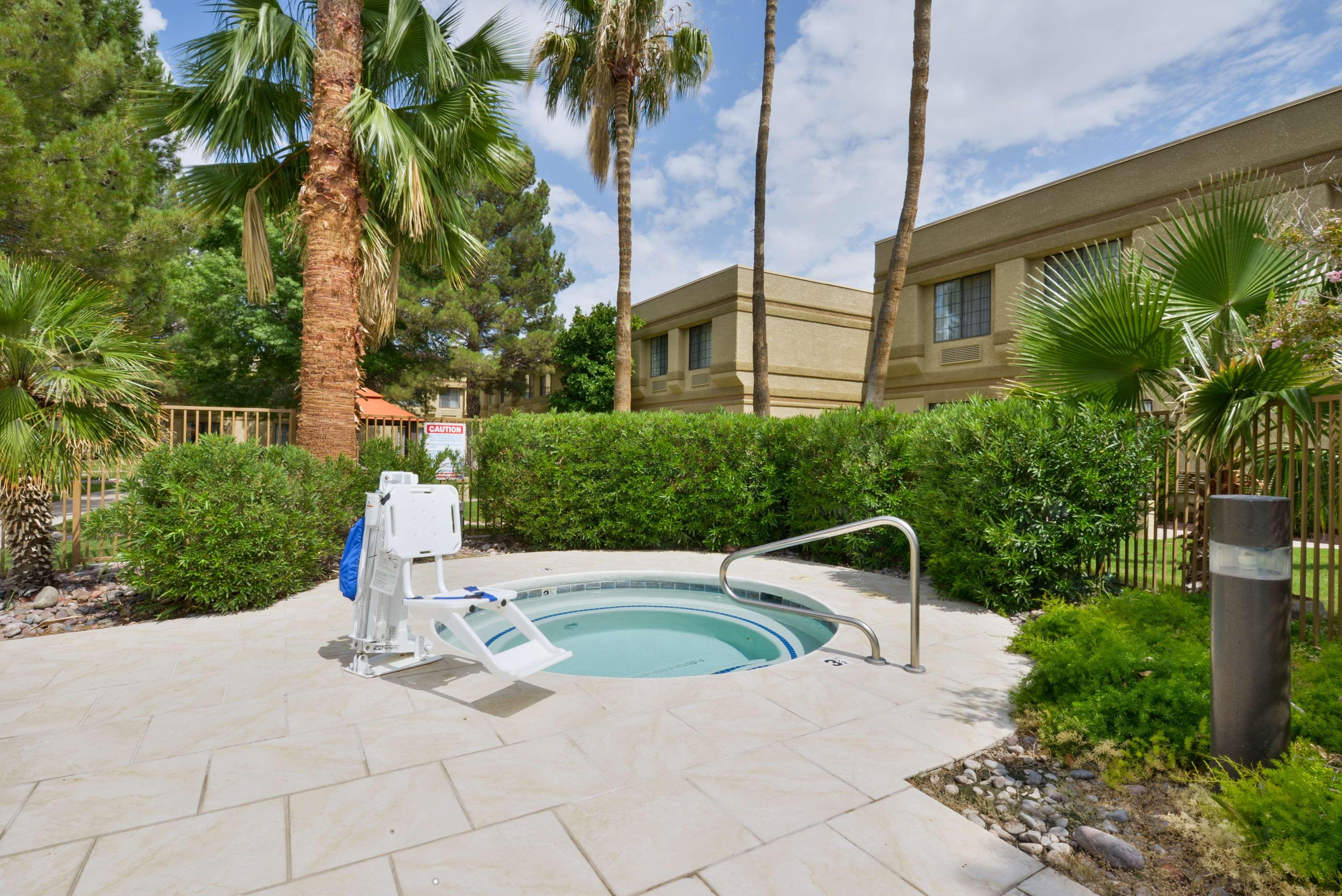 Wyndham Tucson Airport Hotel & Conference Center Exterior foto