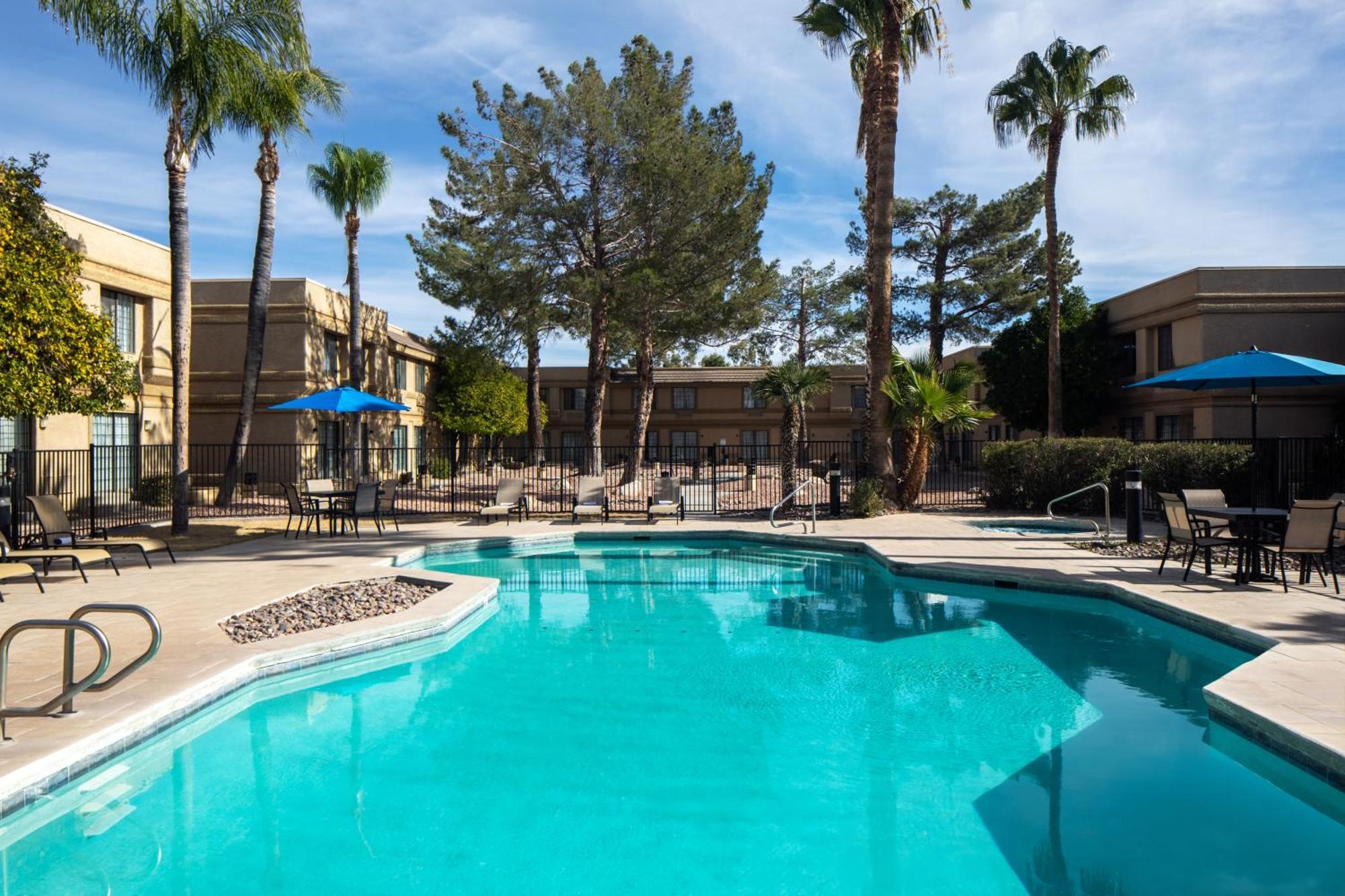 Wyndham Tucson Airport Hotel & Conference Center Exterior foto
